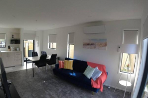 C-Side-R, Modern Beachfront Living